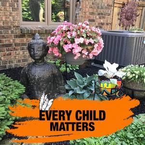 Meet your Posher, Rina